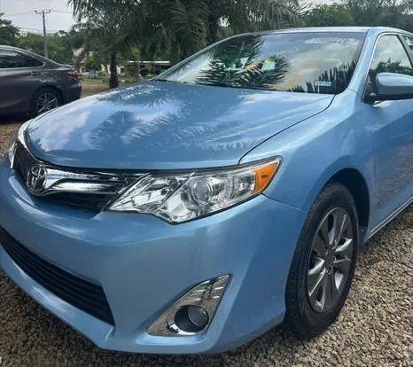 [00000008] Sky blue Toyota Camry Car (Black, In Stock)